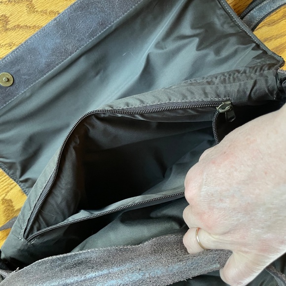 Le Donne Brown Leather Messenger Bag - Picture 7 of 14